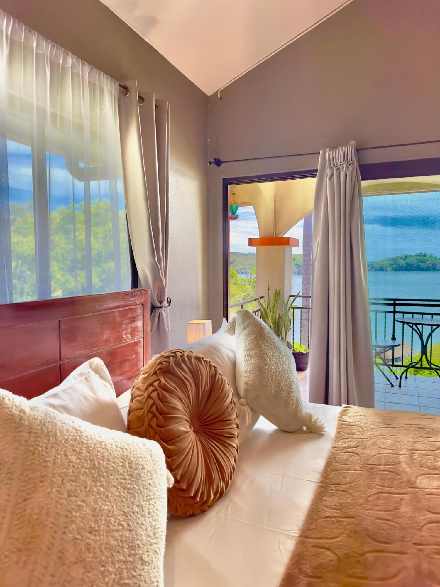 Seagull Cove Resort Бока-Чика Экстерьер фото
